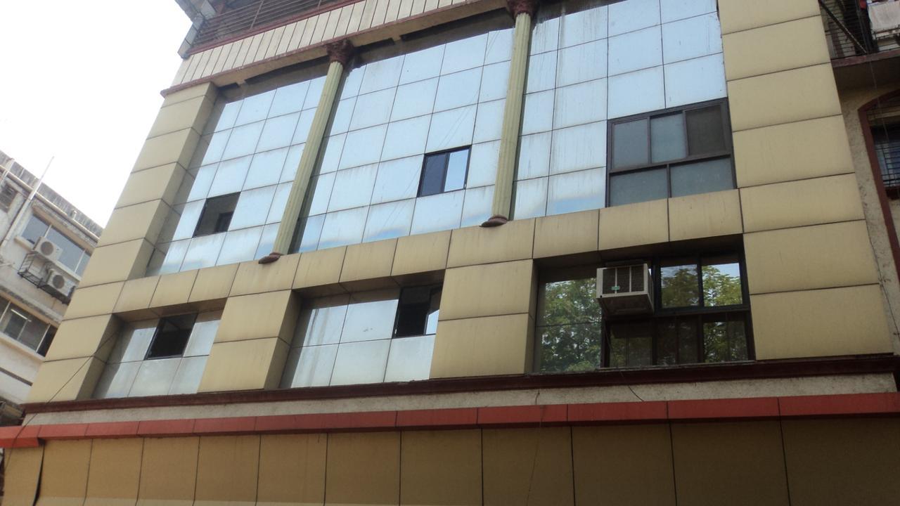 Girija Payyade Hotel Kalján Kültér fotó
