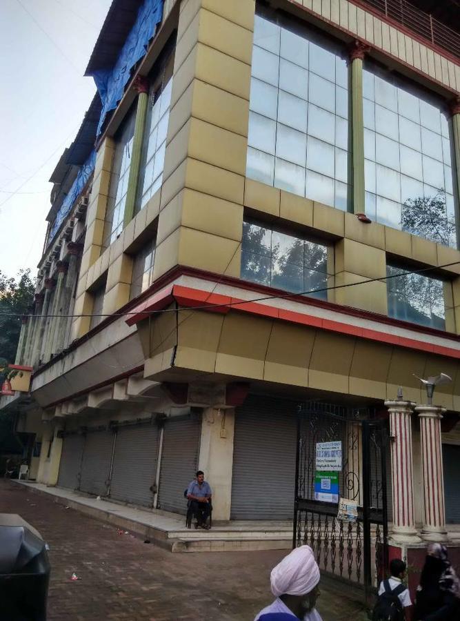 Girija Payyade Hotel Kalján Kültér fotó
