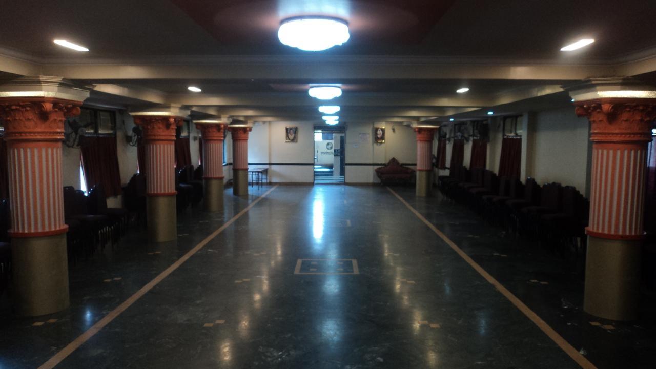 Girija Payyade Hotel Kalján Kültér fotó